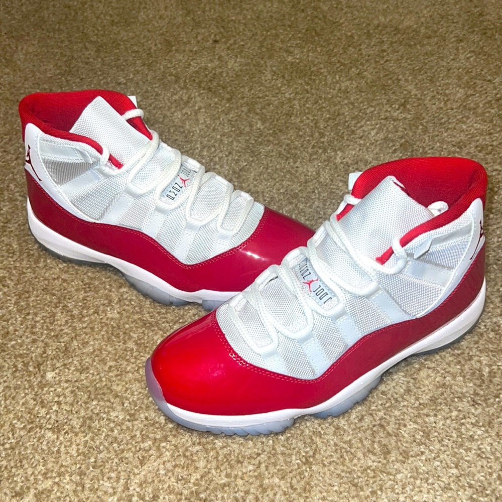 Retro 11 "Cherry"